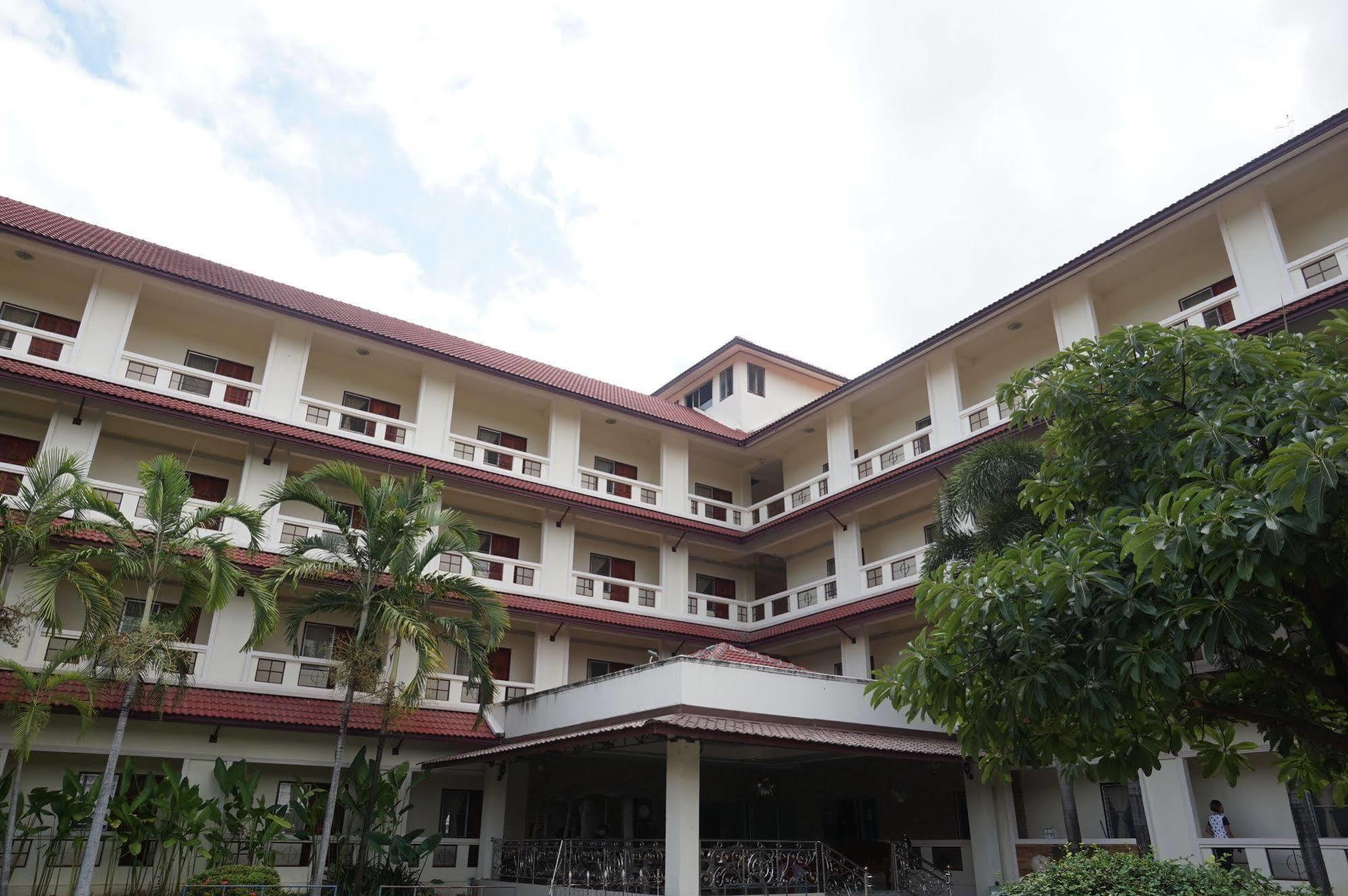Hotel A.P.Garden Kalasin Exterior foto