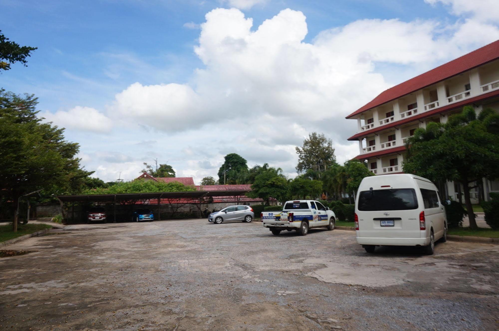 Hotel A.P.Garden Kalasin Exterior foto